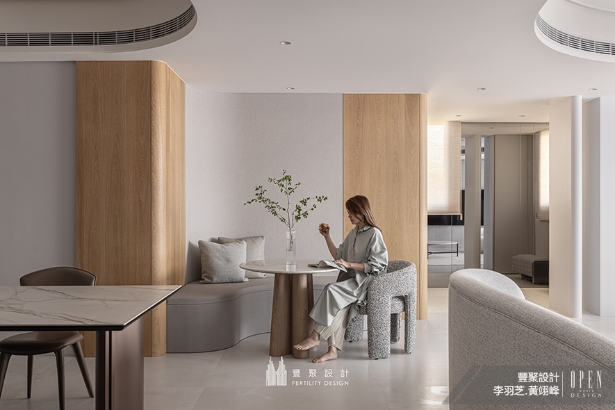 【豐聚設計 李羽芝、黃翊峰】光影柔弧淬鍊圓滿美景 從零實現的六口度假舒邸 - 設計師專訪 3